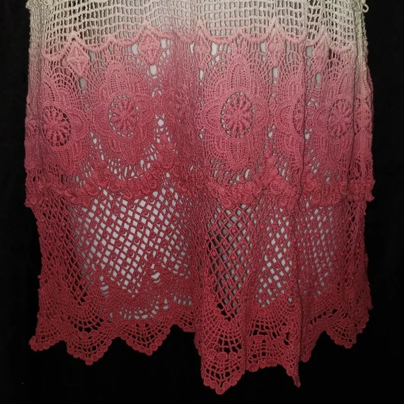 Dolled Up lace tank top - Picture 3 of 9